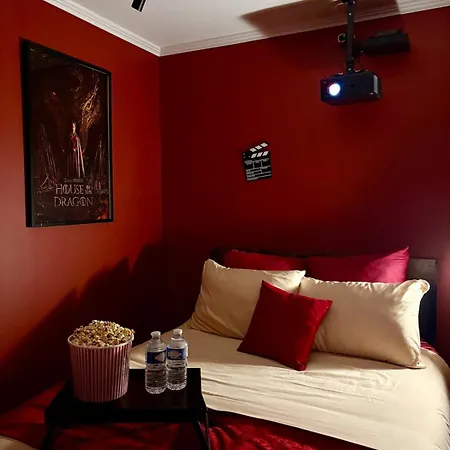 شقة Experience Cinema Exclusive Au Coeur De نيم