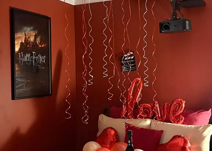Experience Cinema Exclusive Au Coeur De Appartement Nîmes